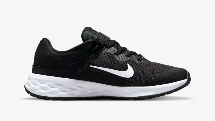 Nike Revolution 6 FlyEase