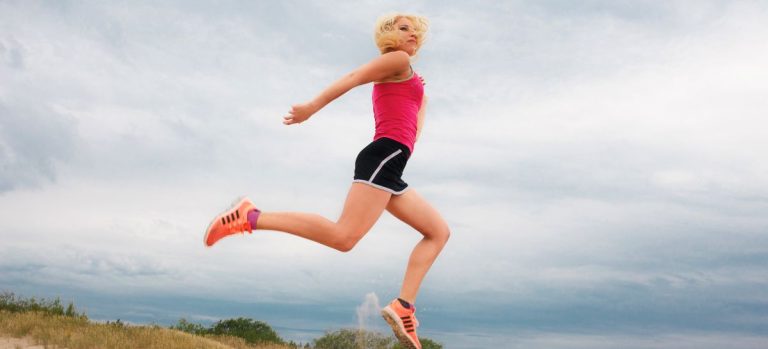 Qué necesitas saber antes de elegir ropa deportiva de verano para mujer